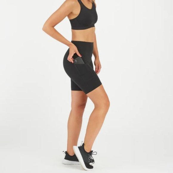 Spanx EveryWear Icon Bike Short w/Pocket 7" 50204R Black - Large Excellent Cond. - Picture 3 of 9